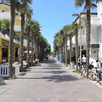 Plutone 公寓 利尼亚诺萨比亚多罗